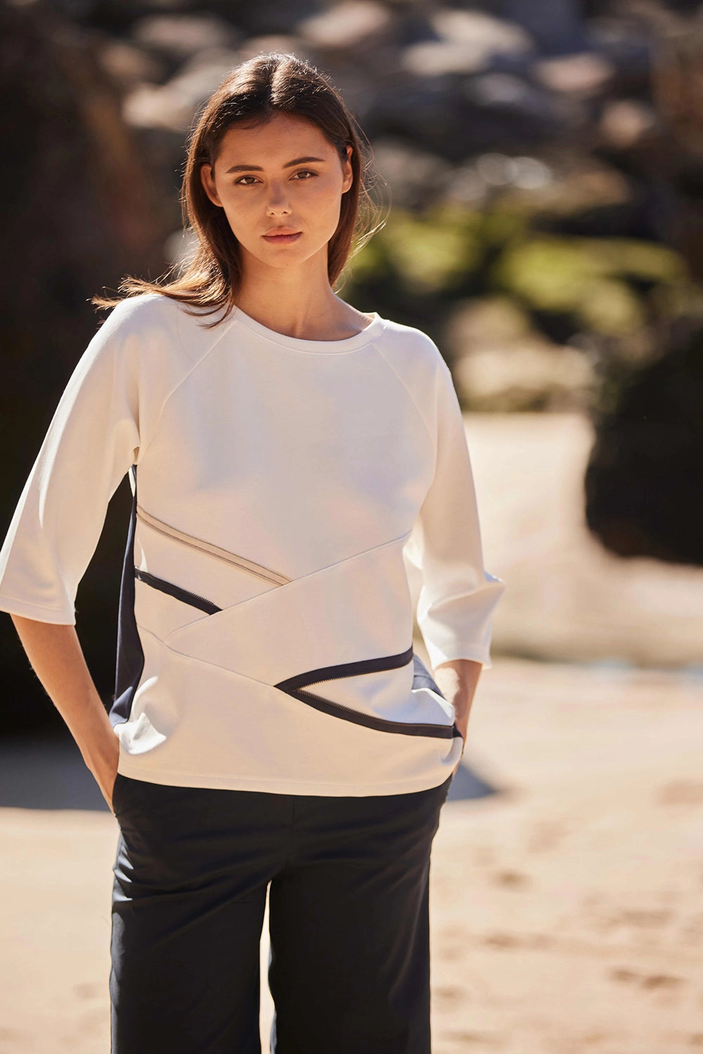 Peruzzi Zip Contrast Top in Ecru/Navy S26171