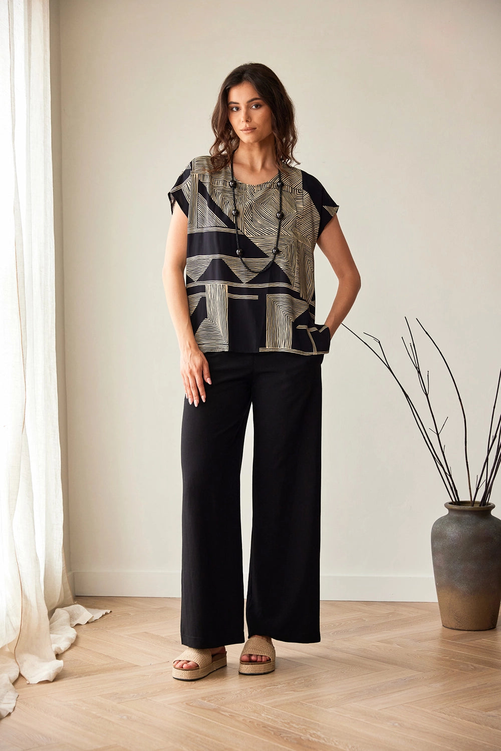Peruzzi Geo Print Top in Black/Vanilla S26518