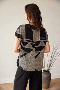 Peruzzi Geo Print Top in Black/Vanilla S26518