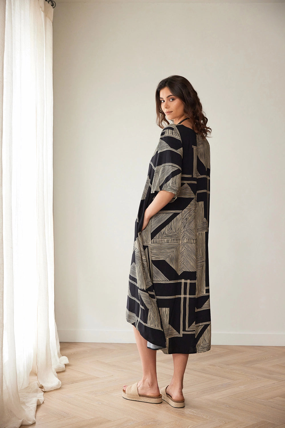Peruzzi Geo Print Dress in Black/Vanilla S26520