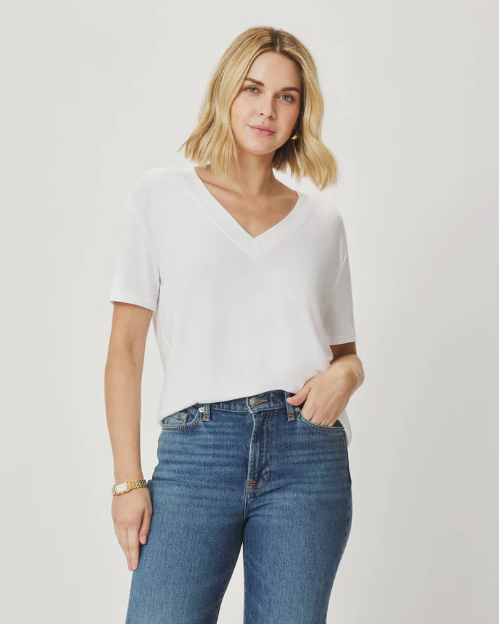 Splendid Kacey Bamboo V Neck SS Tee in White RM4K422