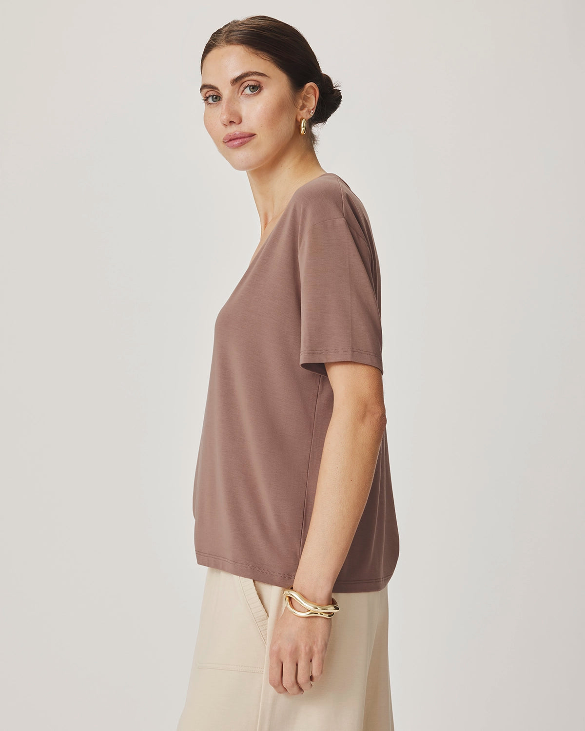 Splendid Kacey Bamboo V Neck SS Tee in Wicker RM4K422