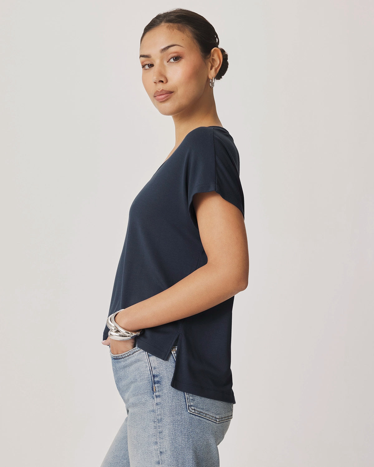 Splendid Amaya V Neck Top in Mood Indigo RS6K350