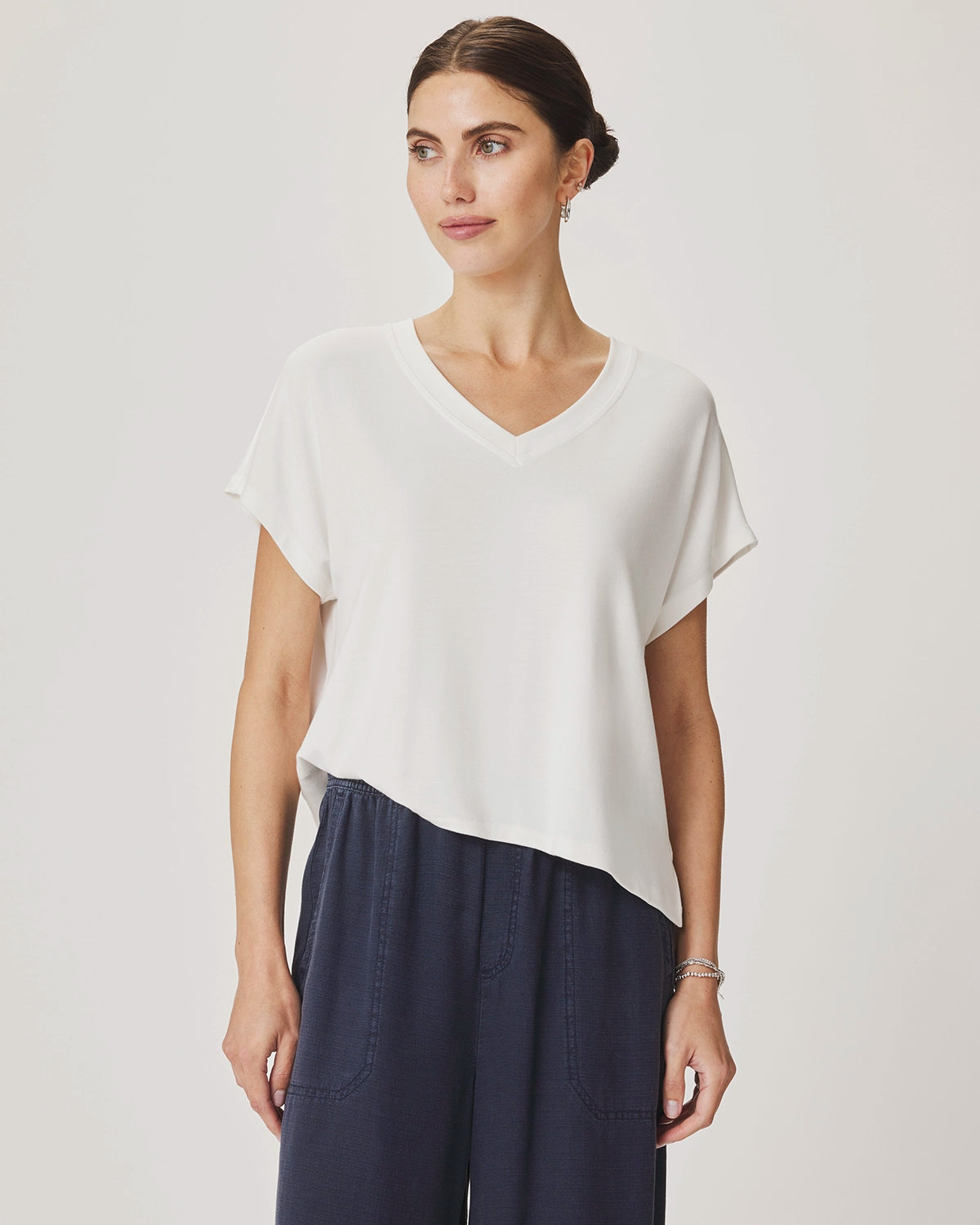 Splendid Amaya V Neck Top in White RS6K350