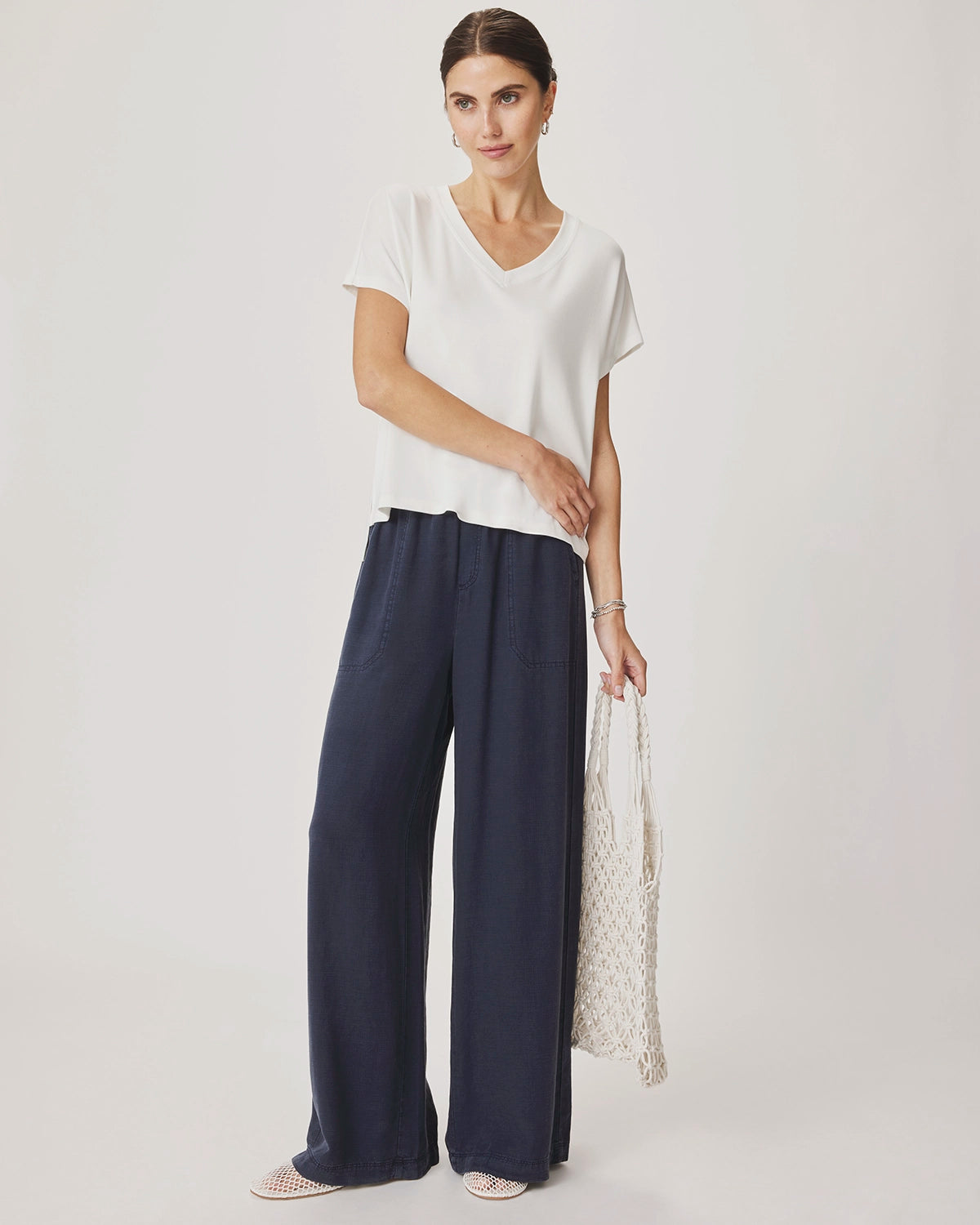 Splendid Amaya V Neck Top in White RS6K350