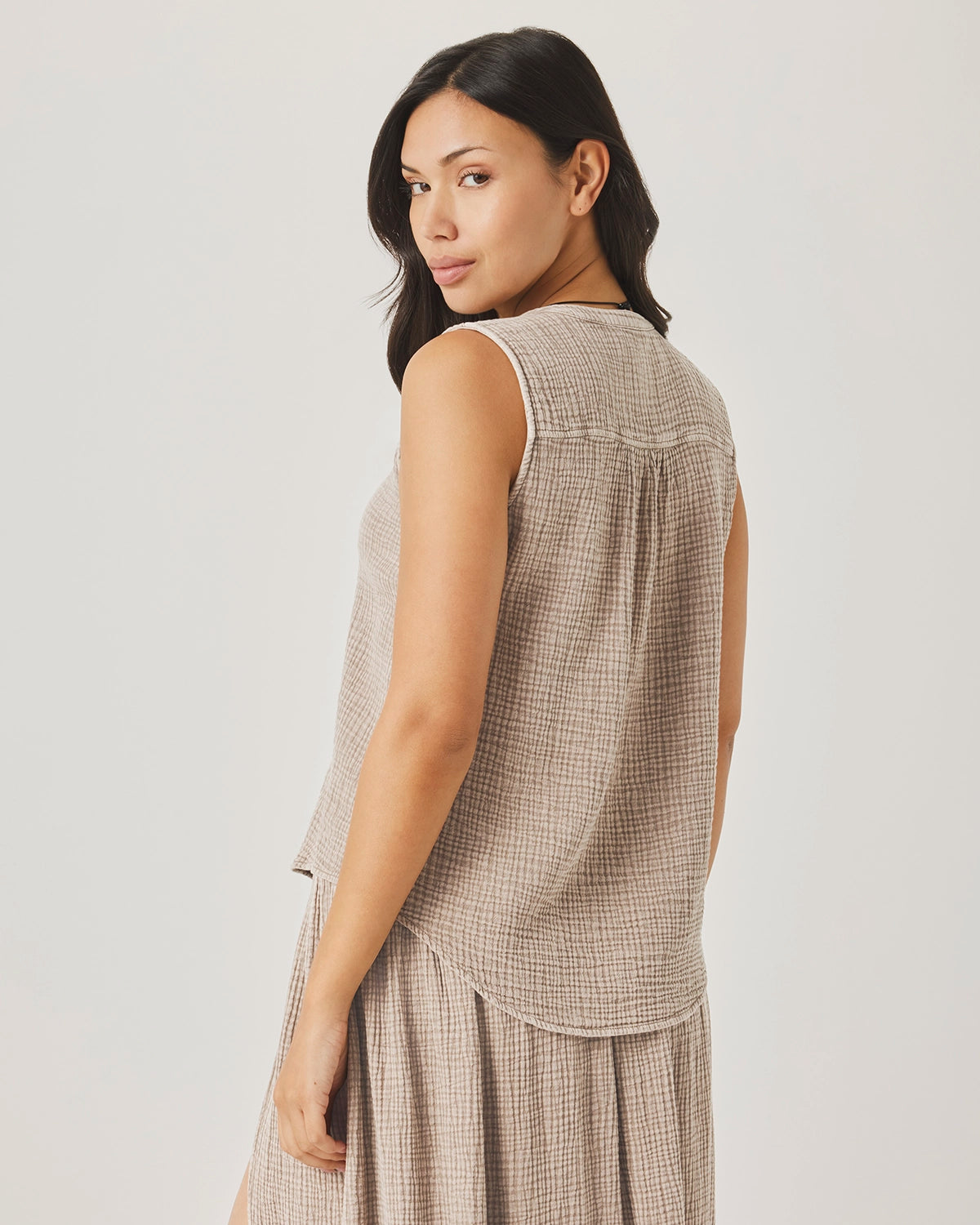 Splendid Ava Gauze Button Tank in Light Wicker RS6W000