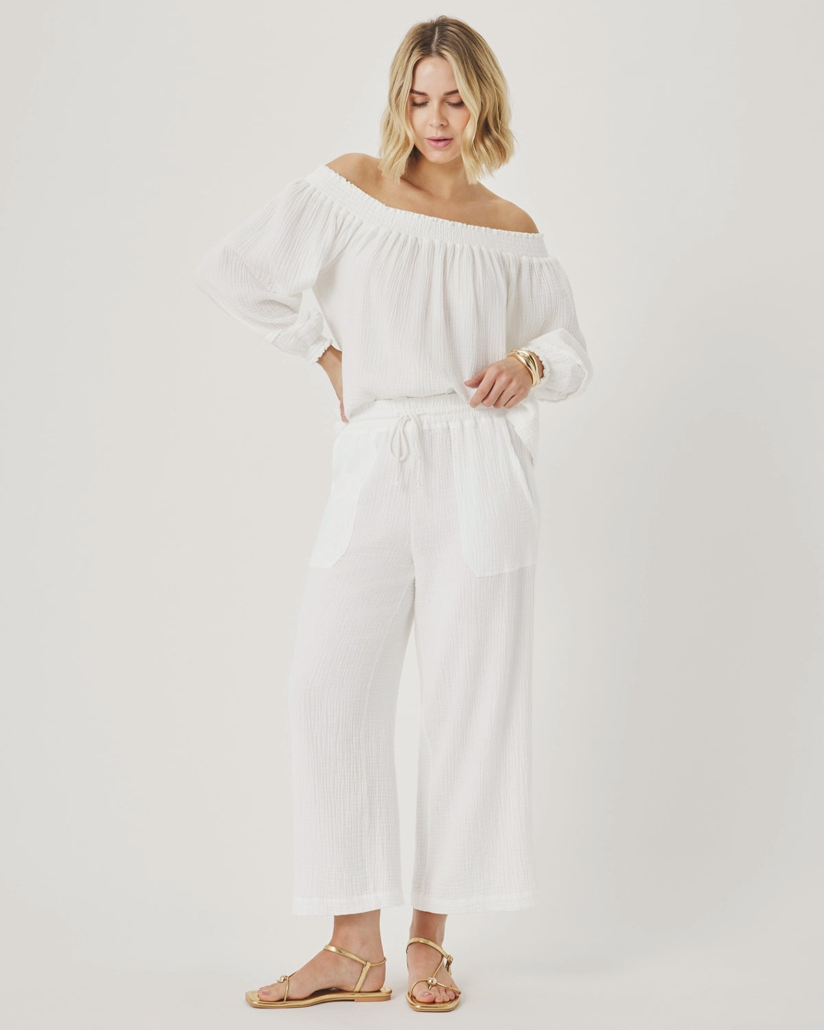 Splendid Ava Gauze Off Shoulder Top in White RS6W580