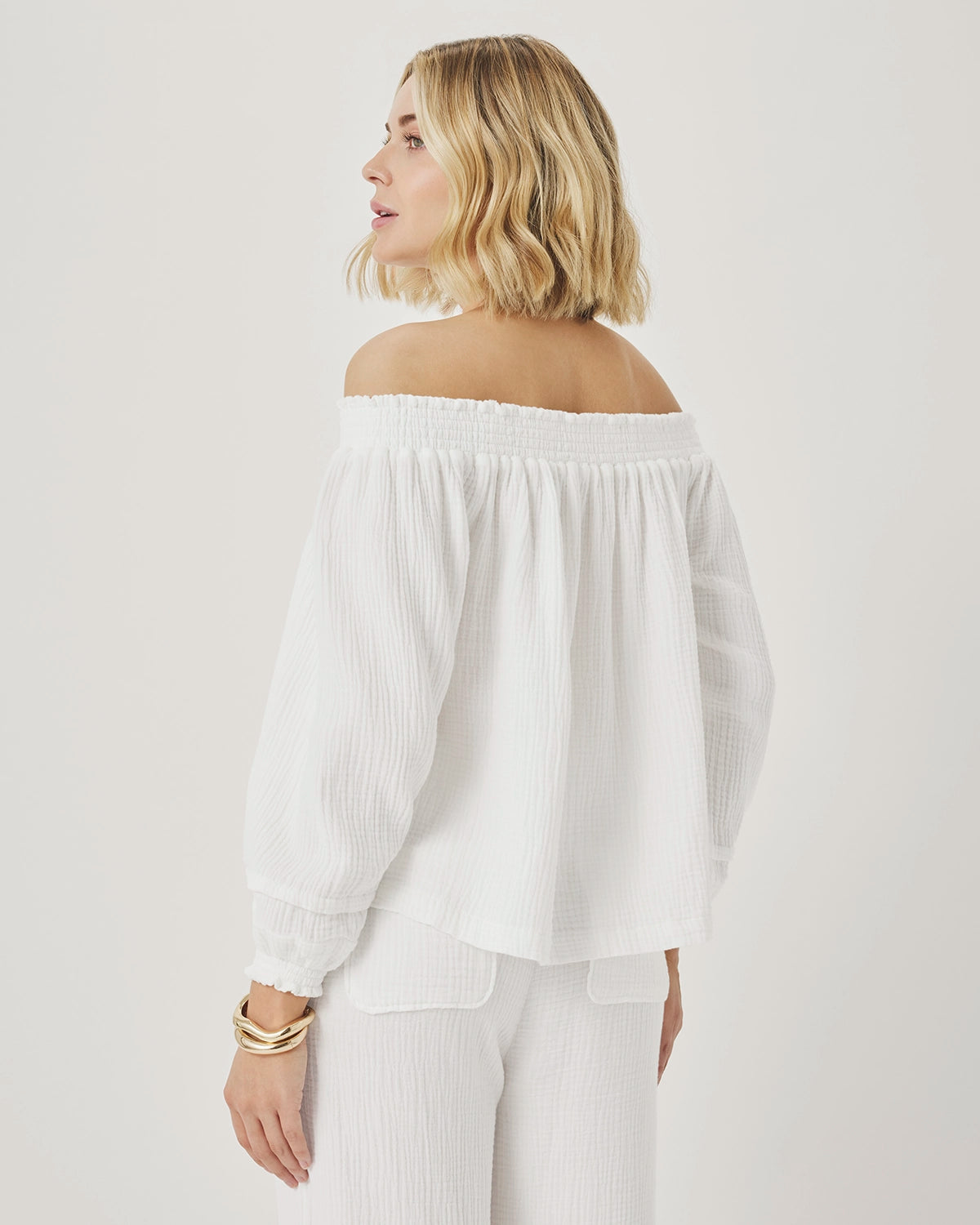 Splendid Ava Gauze Off Shoulder Top in White RS6W580