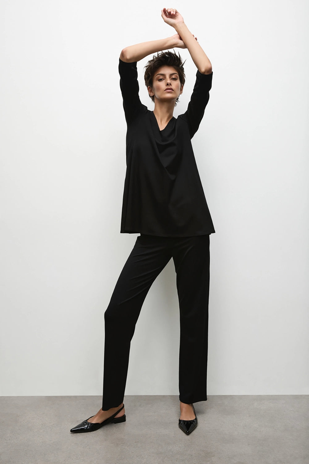 Mela Purdie Loose V Top F01 8607