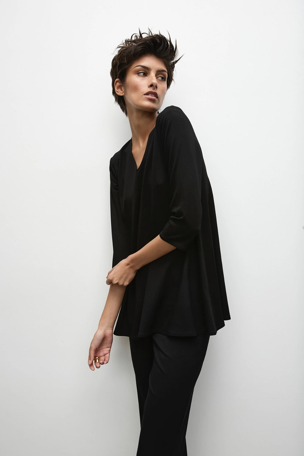 Mela Purdie Loose V Top F01 8607