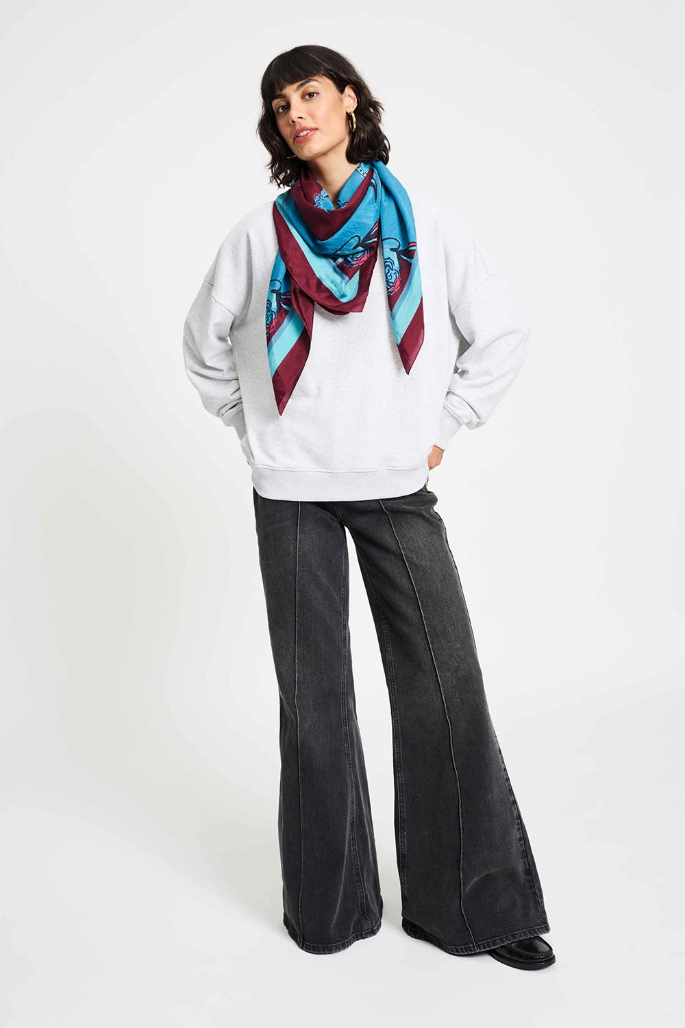 Pom Shawl Mystic Dinner In Blue Sp9409