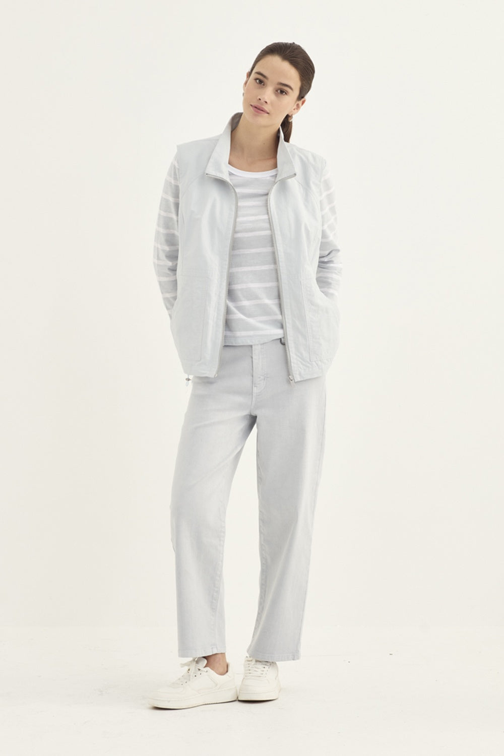 Verge Statement Vest in Ice 1284BR