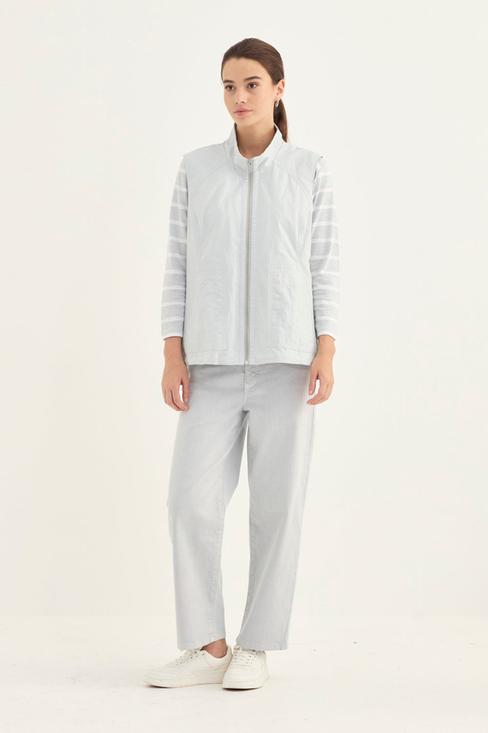Verge Statement Vest in Ice 1284BR