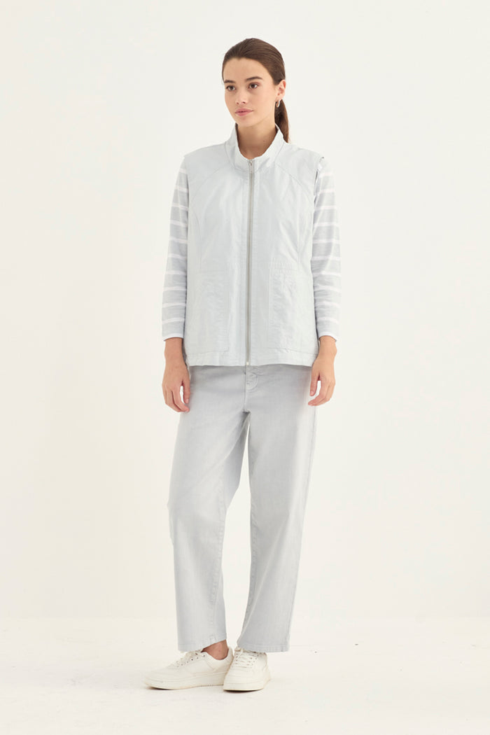 Verge Statement Vest in Ice 1284BR