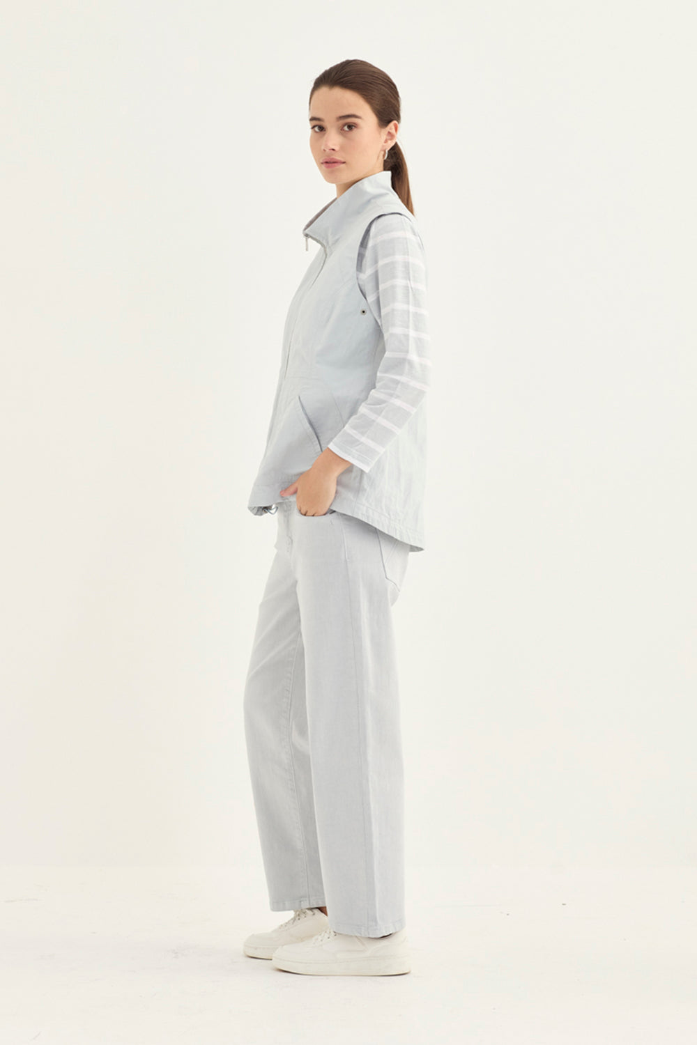 Verge Statement Vest in Ice 1284BR