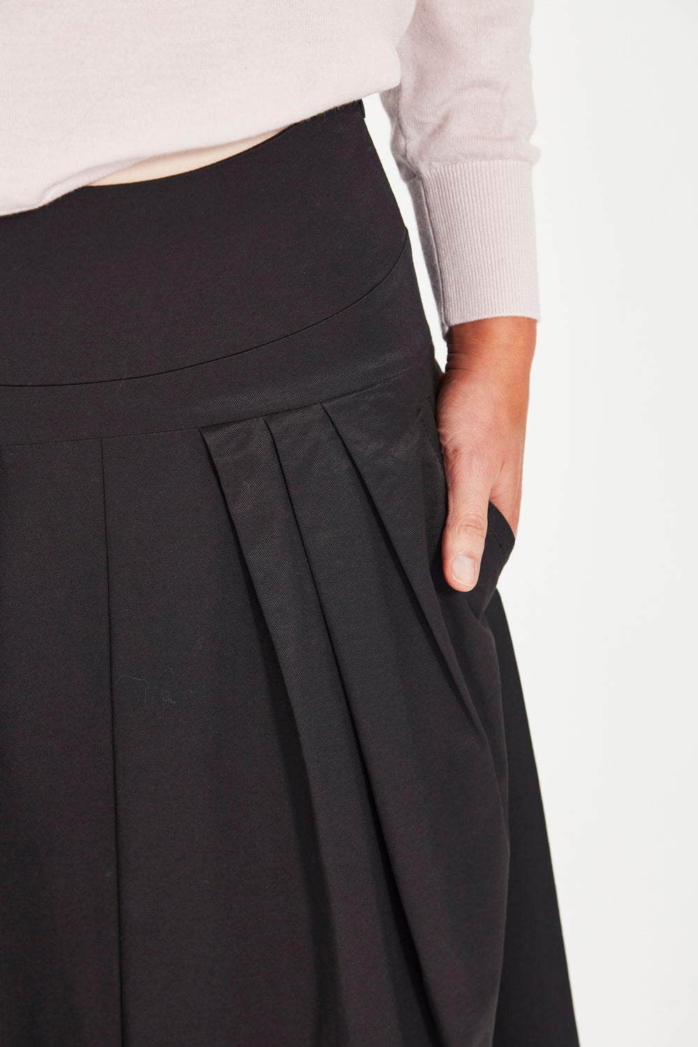 Verge York Skirt in Black 1078BR