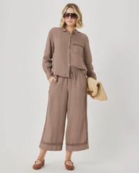 Splendid Stella Linen Trim Button Down in Wicker RS6W520