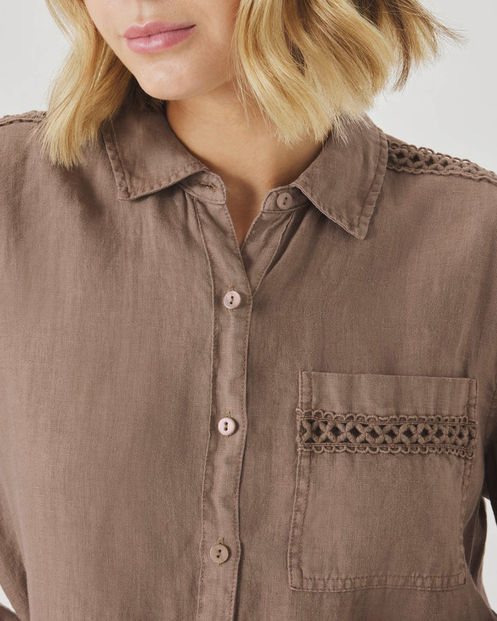 Splendid Stella Linen Trim Button Down in Wicker RS6W520