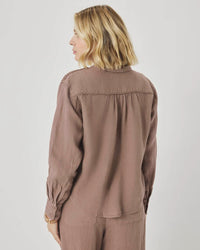 Splendid Stella Linen Trim Button Down in Wicker RS6W520
