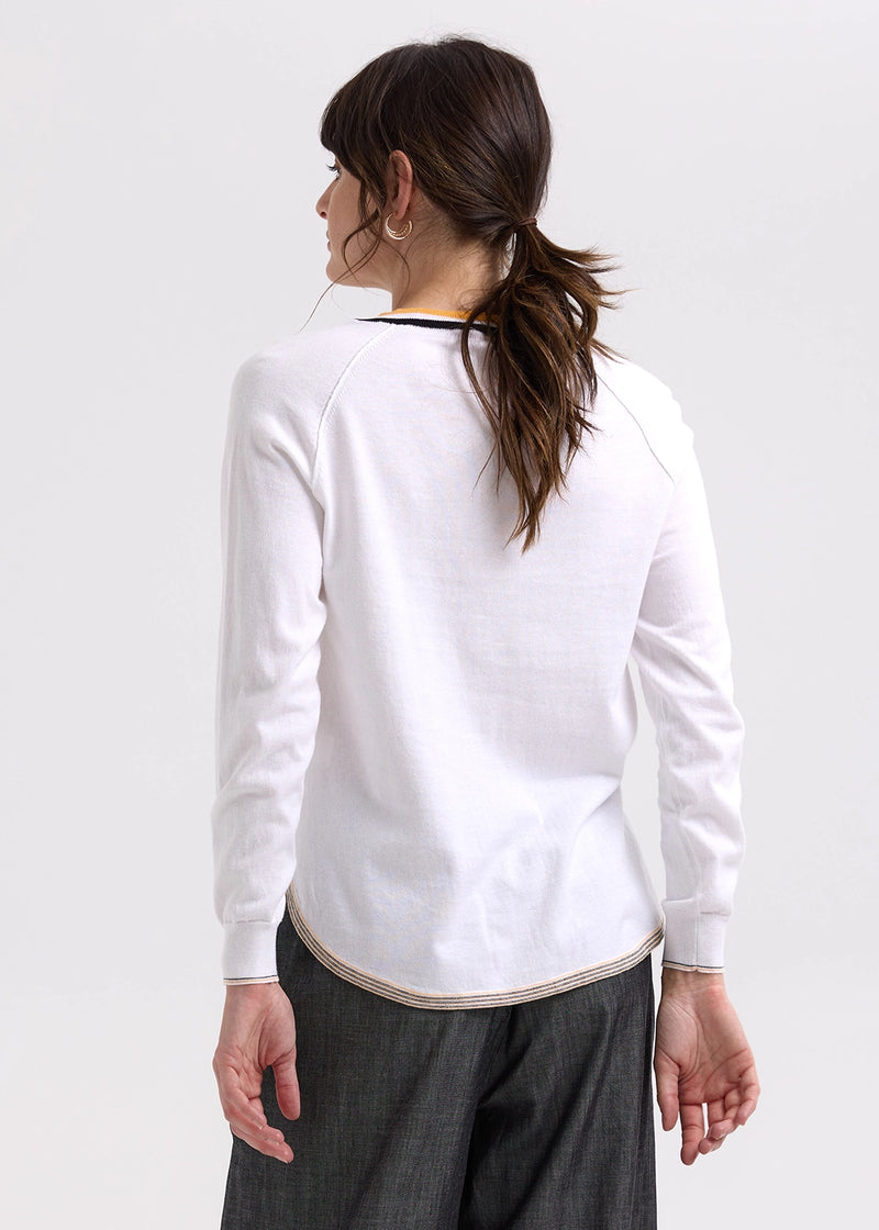 Zaket & Plover Rounded Bottom V Knit in White ZP7716