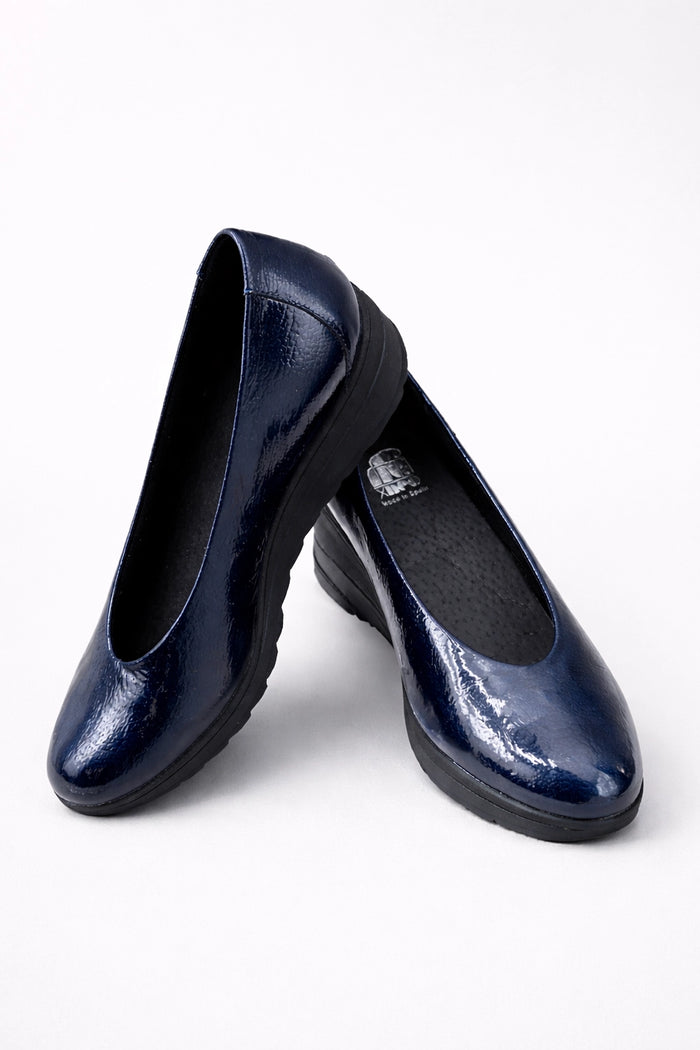 Nu x Neo Shoes in Marino TA-5062