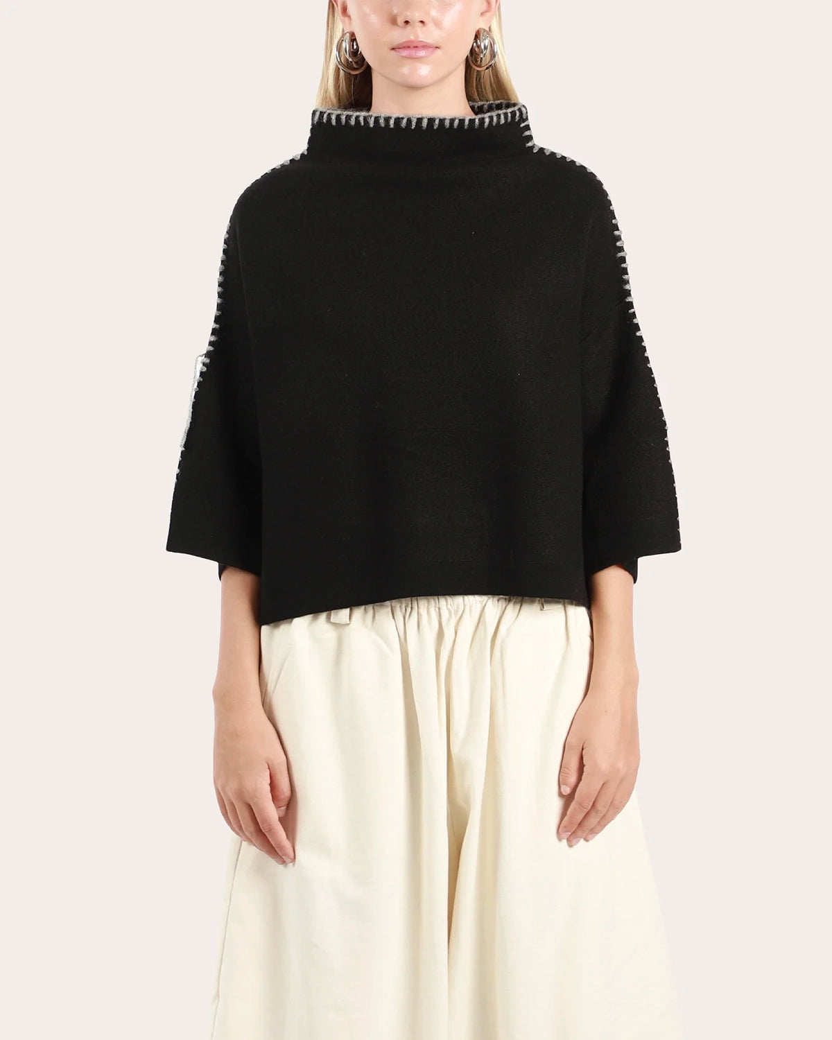 Moyuru Hasui Crop Knit in Black 253 311