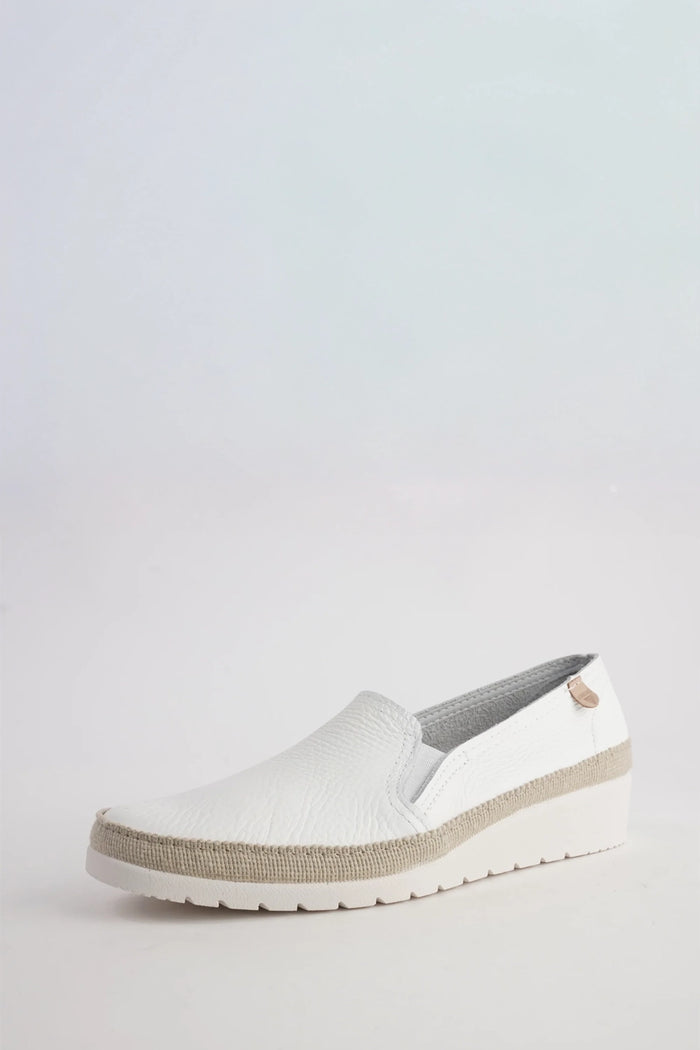 Verbenas Telma Loafer Wedge in White VE-TELMA