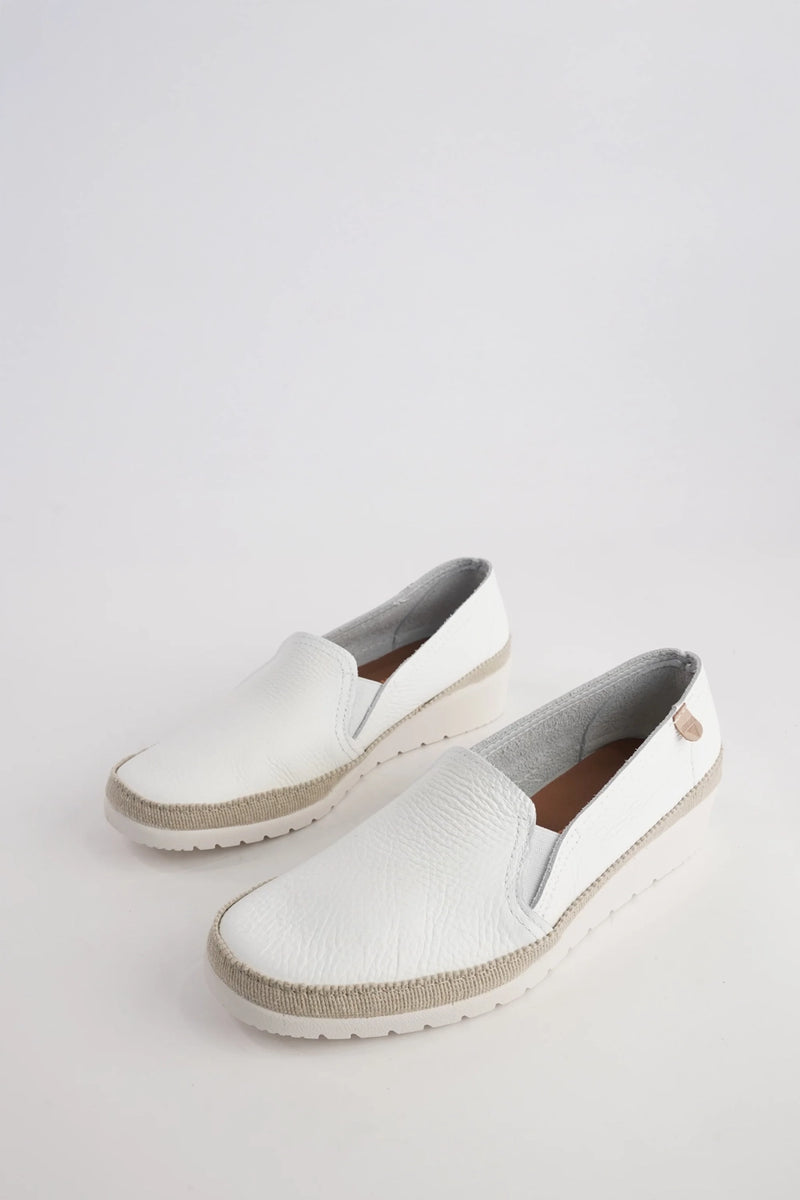 Verbenas Telma Loafer Wedge in White VE-TELMA
