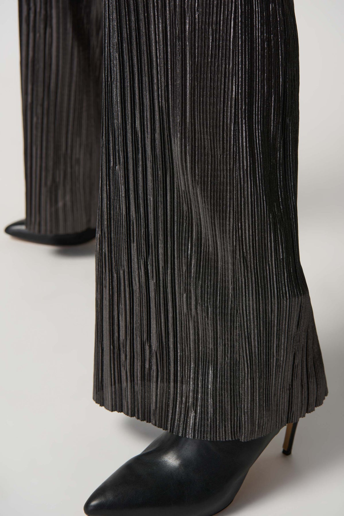 Joseph Ribkoff Foiled Pleated Knit Pull-On Pants Jr234210